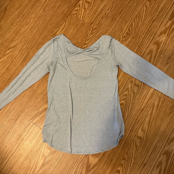 Athleta Flexlight Open Back Shirt! - Picture 10 of 11
